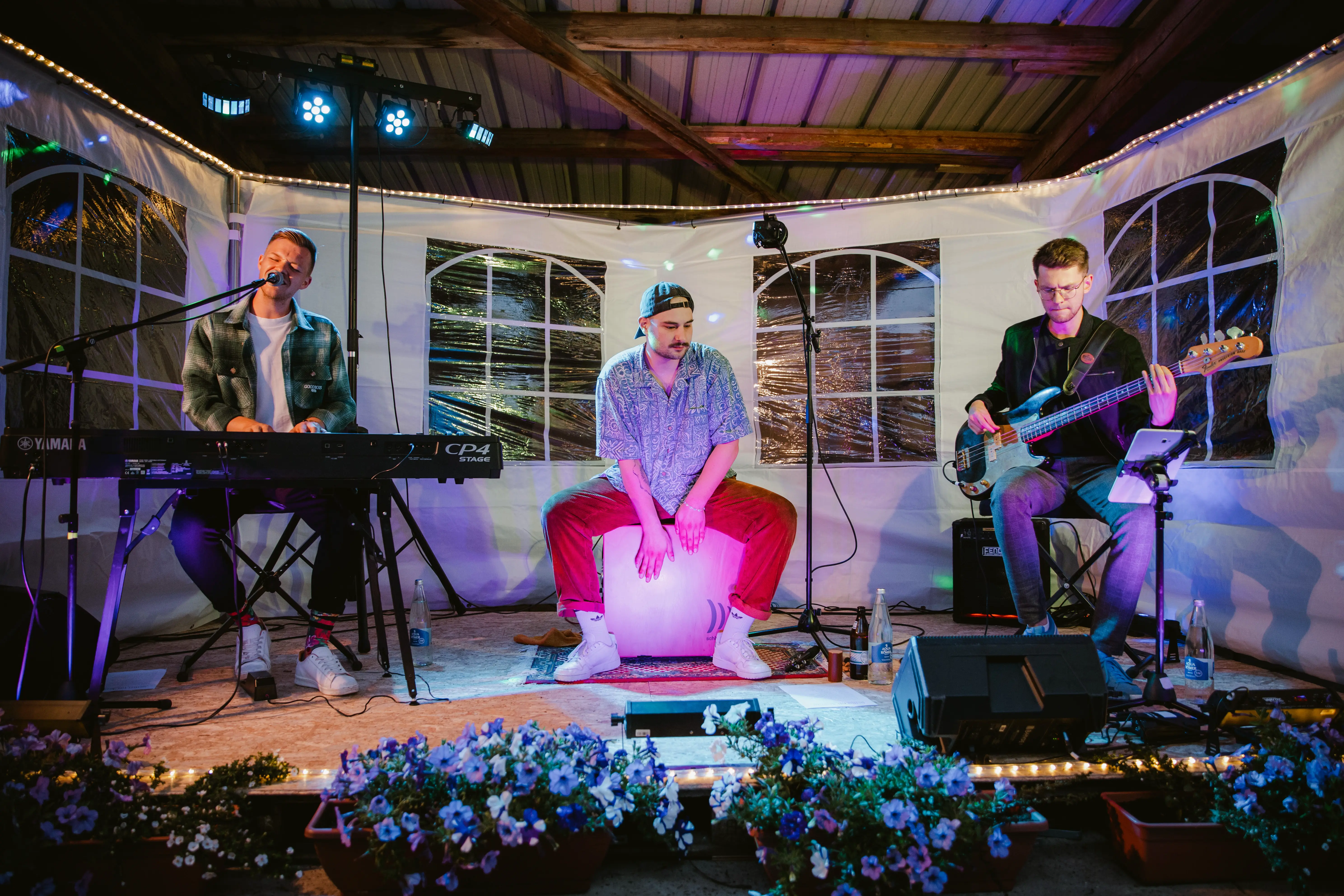 Pascal Blenke & Band live auf der Bühne beim Gartenkonzert 2023